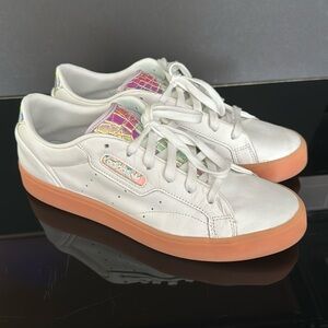 Adidas Sleek Iridescent Gum Sole Sneakers sz 9